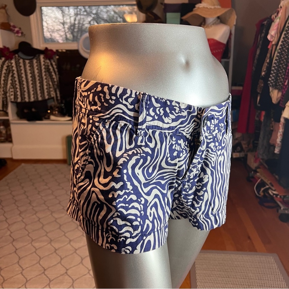 LILLY PULITZER The Walsh Short Night Swimming Casual Beach Summer Chino Blue Sz2 - Picture 7 of 8